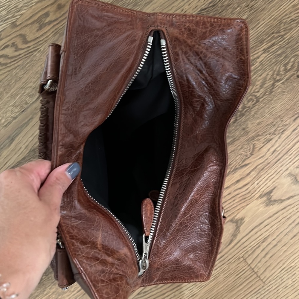Brown authentic Balencia bag! - Picture 3 of 5